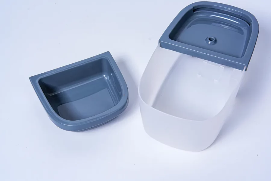 2-In-1-Pet-Feeder-3